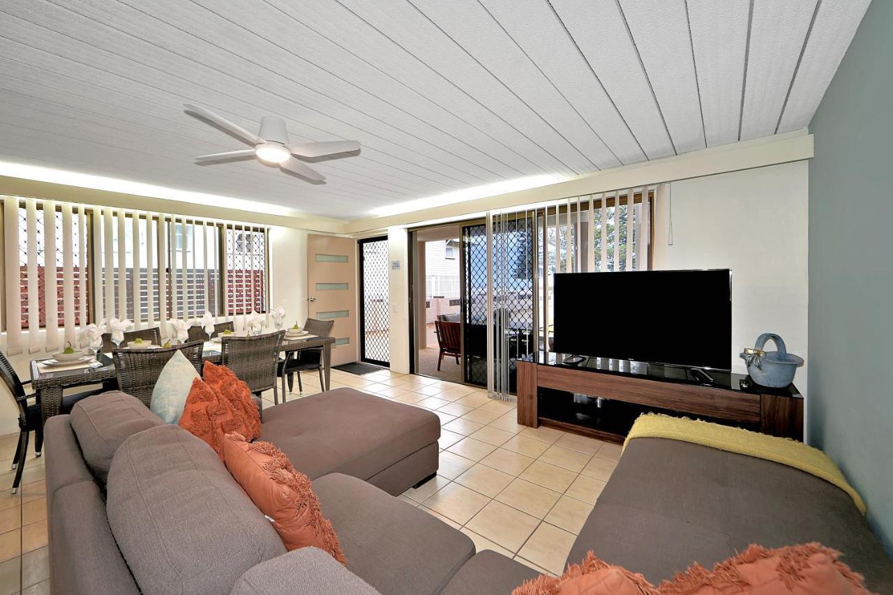 Nautilus Beachside Apartments Bargara Ruang foto