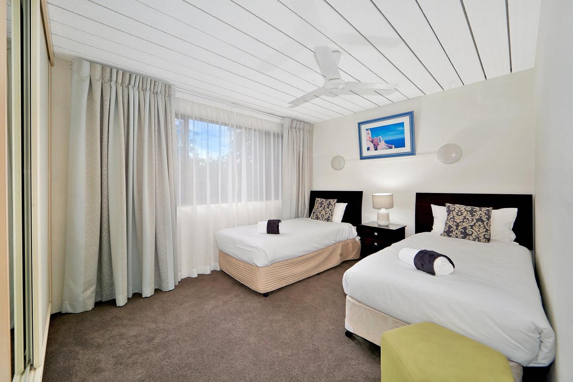 Nautilus Beachside Apartments Bargara Ruang foto